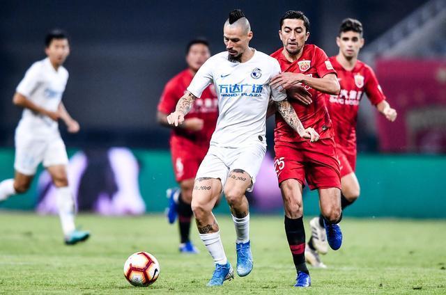 深圳佳兆业负于重庆力帆，遭遇失利的简单介绍