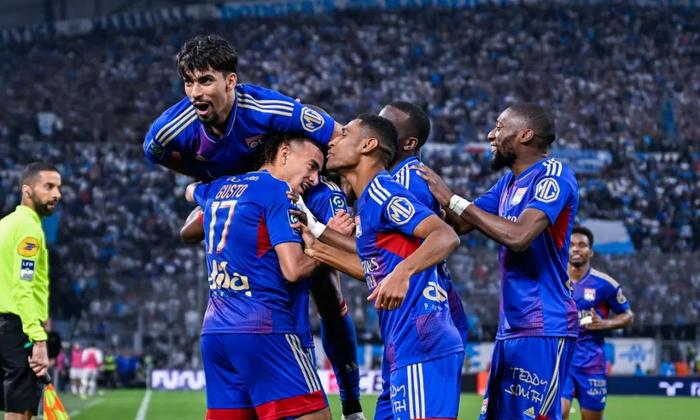 包含摩纳哥小胜特鲁瓦，重返胜利轨道的词条