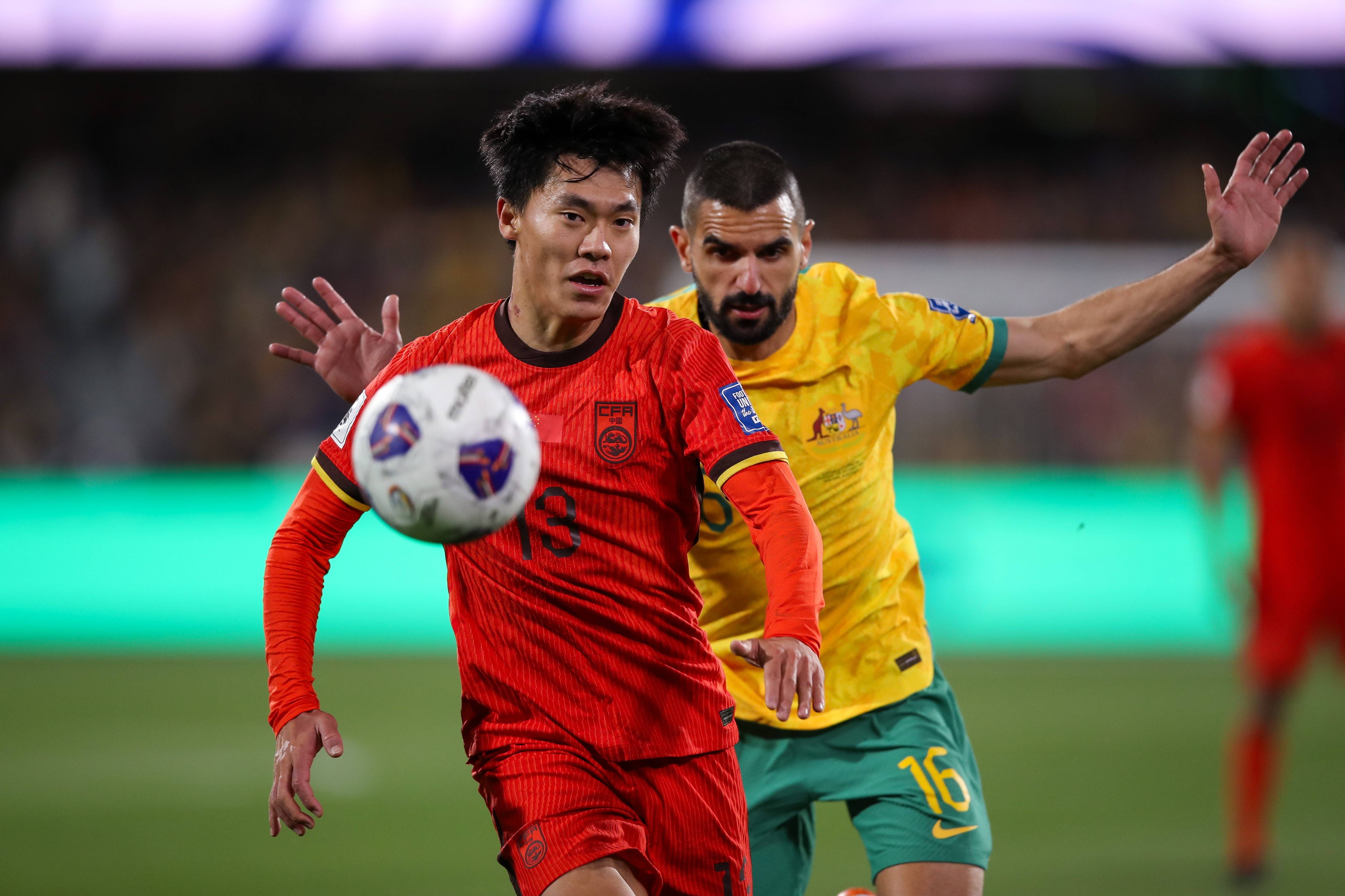 阿曼足球队大胜对手,晋级赛事下一轮 阿曼足球队大胜对手,晋级赛事下一轮