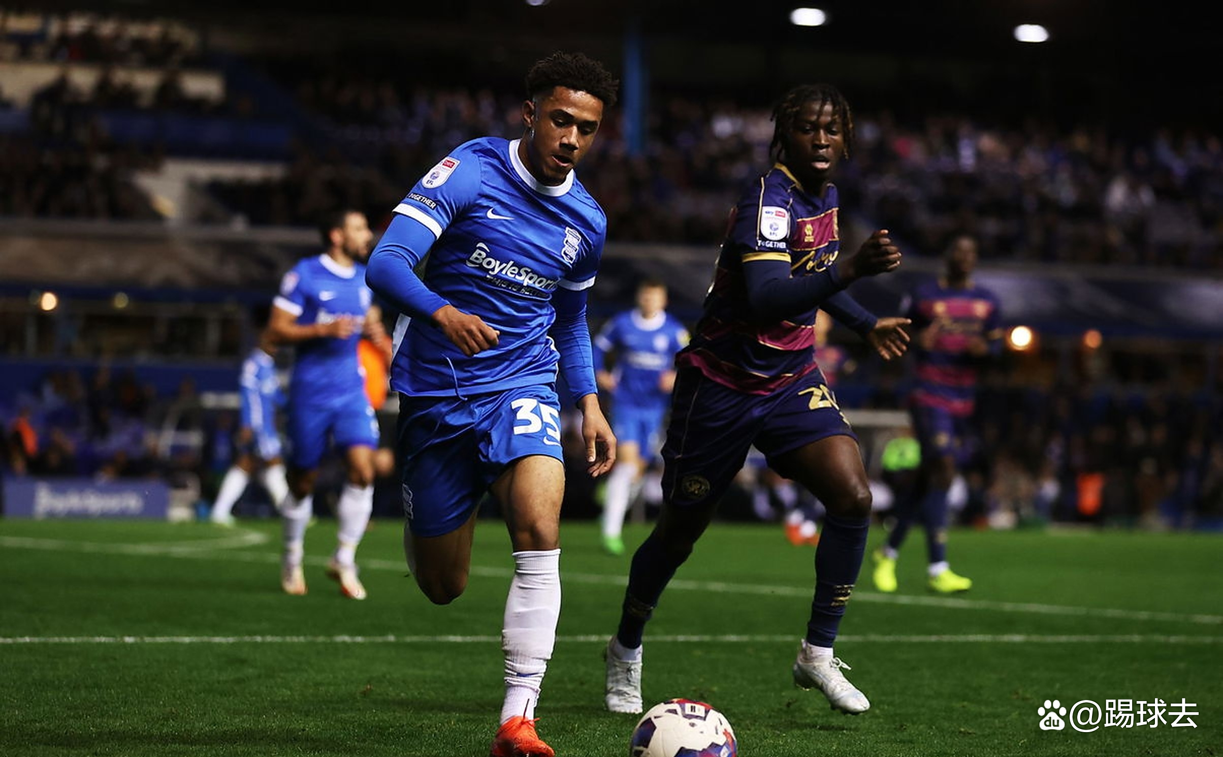 利兹联小将积极进攻,球队前景看好 利兹联小将积极进攻,球队前景看好