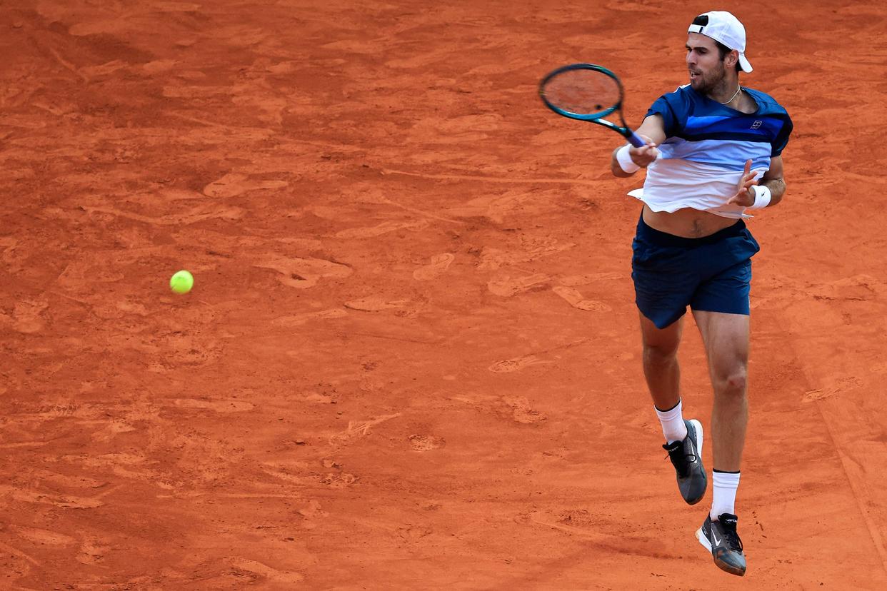 包含英国网球队碾压澳大利亚网球队，梅德韦杰夫绝境逆转的词条