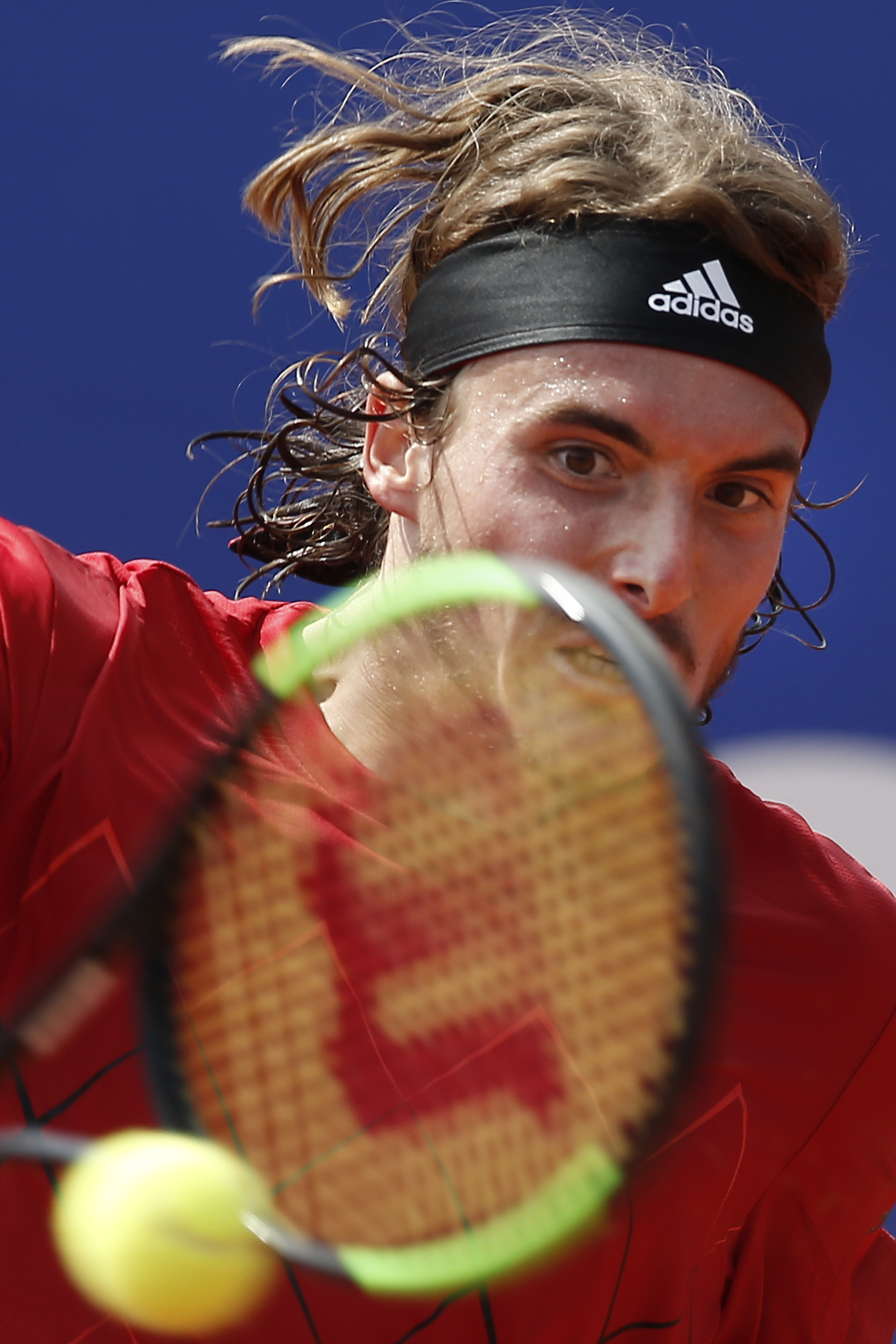 包含西班牙网球队强势德国网球队，西西帕斯高光表现的词条