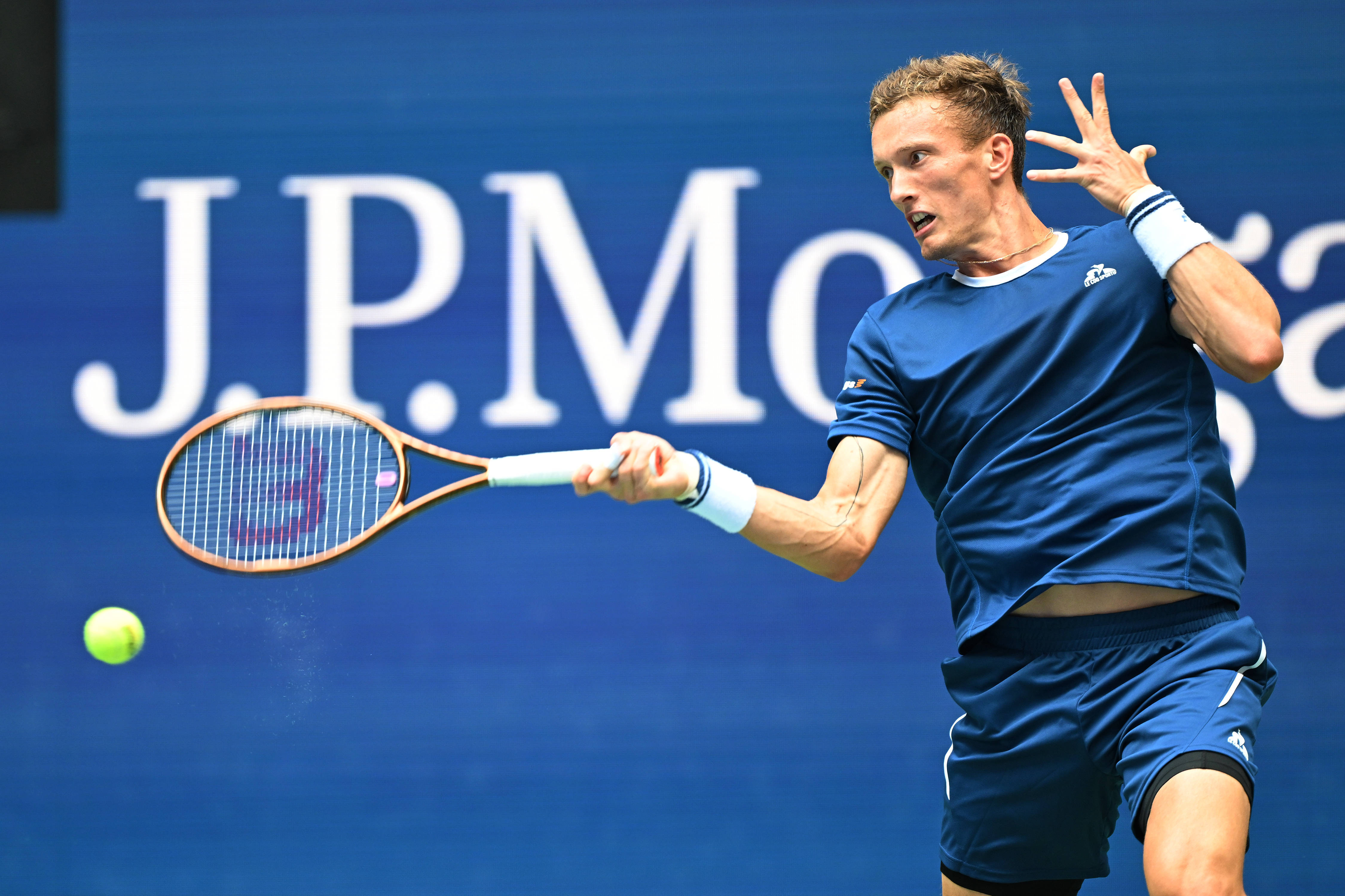 日本网球队逆转德国网球队，阿尔卡拉斯惊艳世界的简单介绍