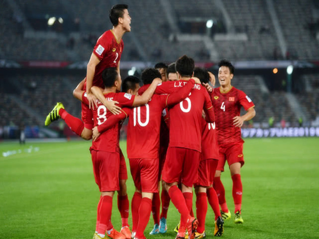 包含终极之夜！亚洲杯冠军悬念即将揭晓的词条