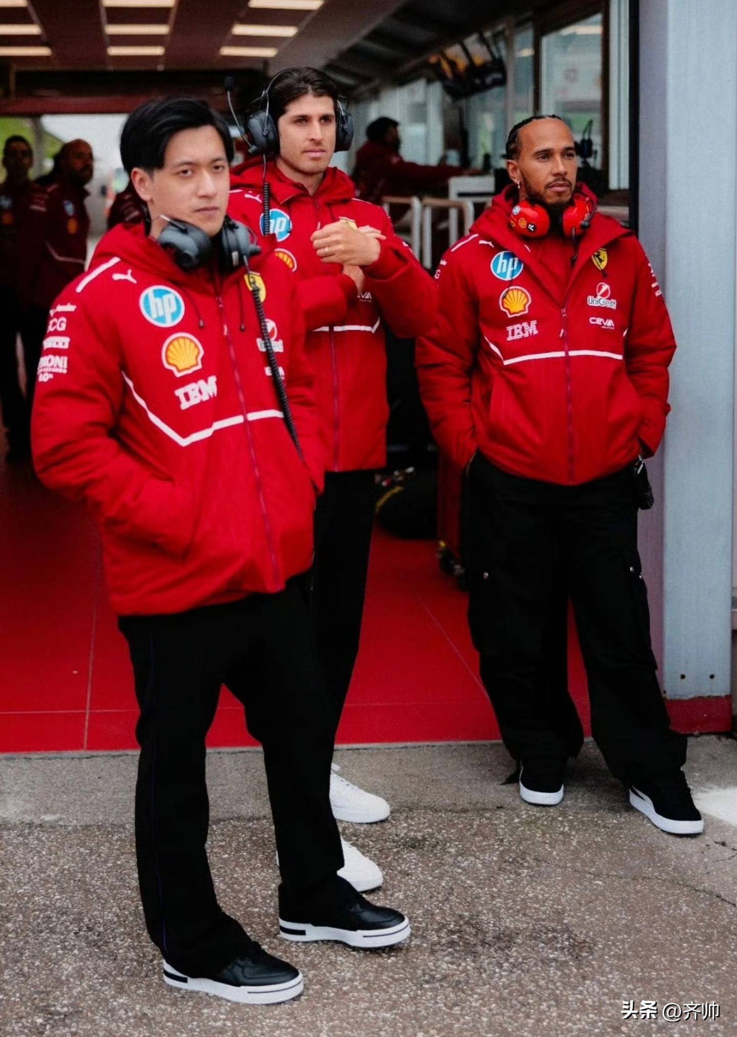 包含法拉利鏖战哈斯车队，周冠宇高光表现的词条